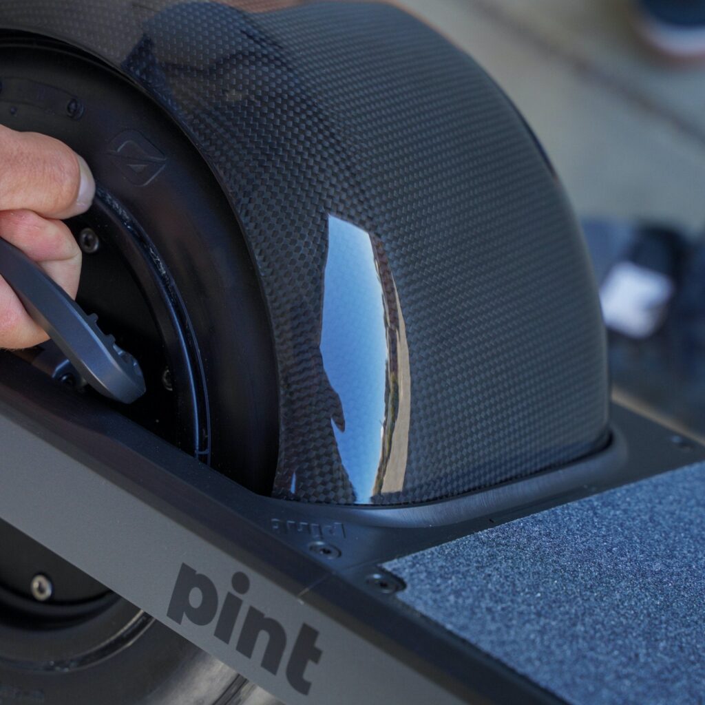 Fender – Fibra de Carbono – Onewheel Pint