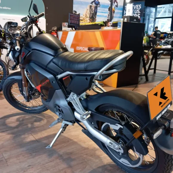 Super Soco TC Max - em excelente estado 9.5/10 (Mota De Serviço) - Image 2
